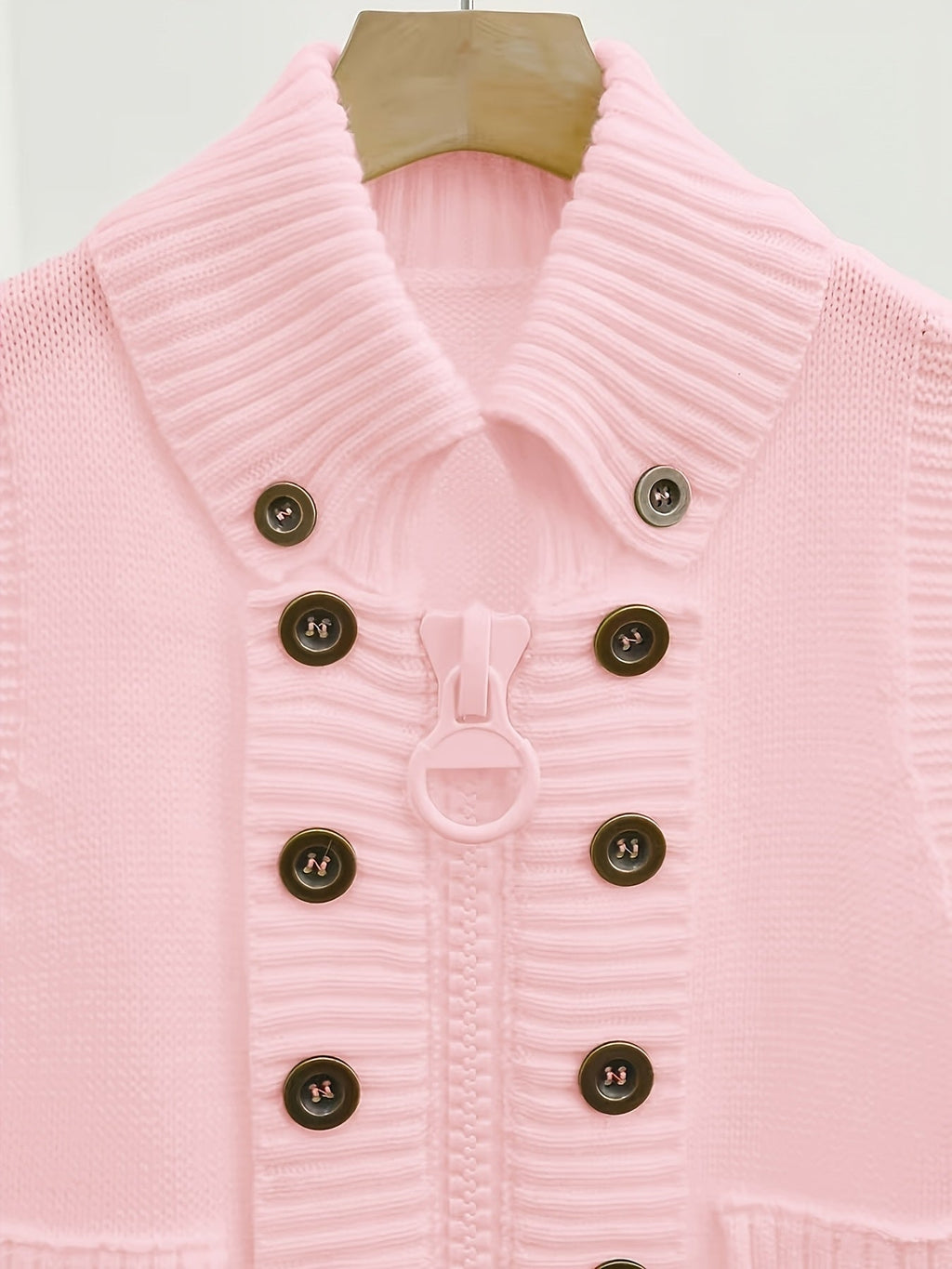 Milky high-collar zip vest