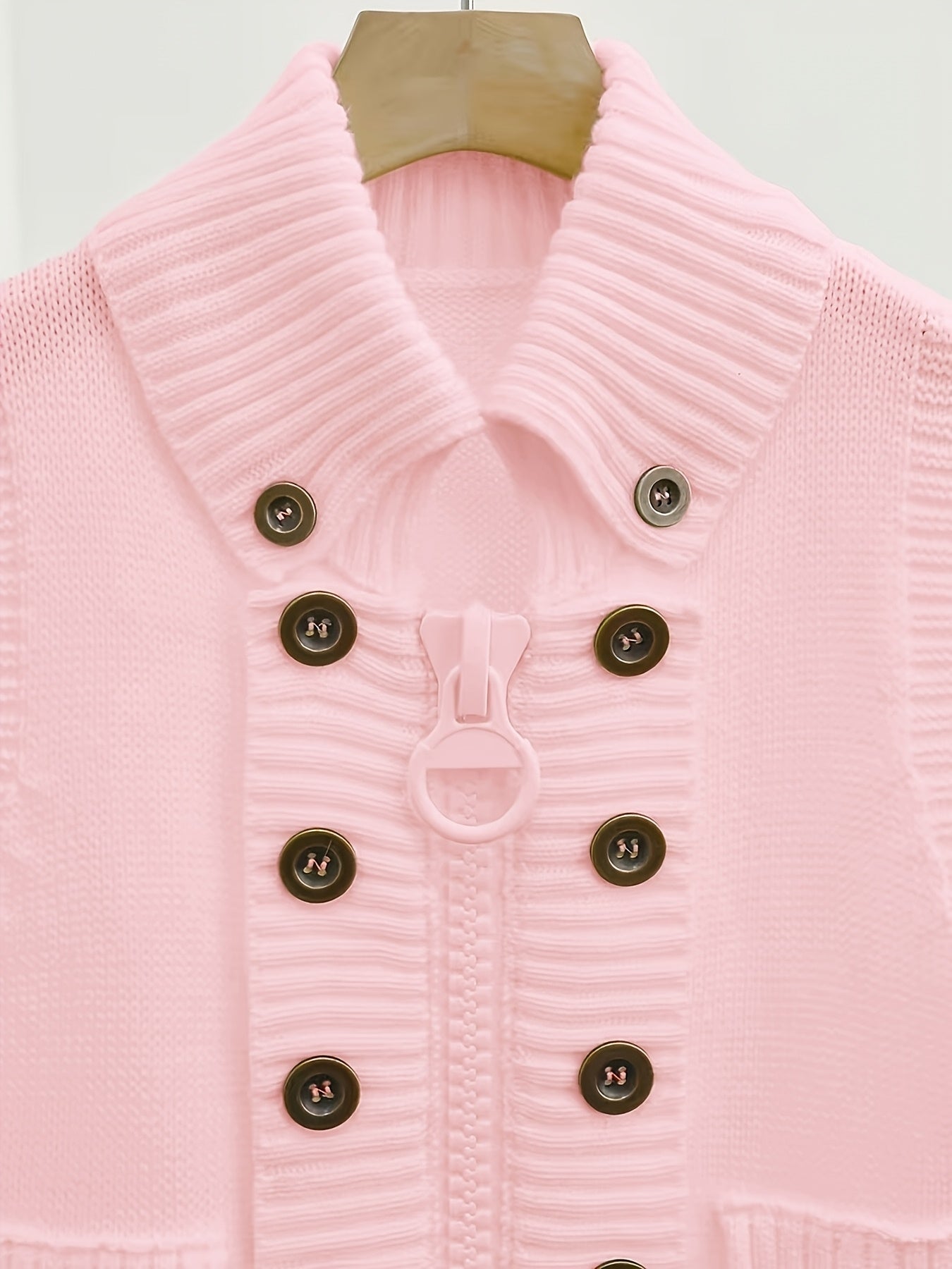 Milky high-collar zip vest