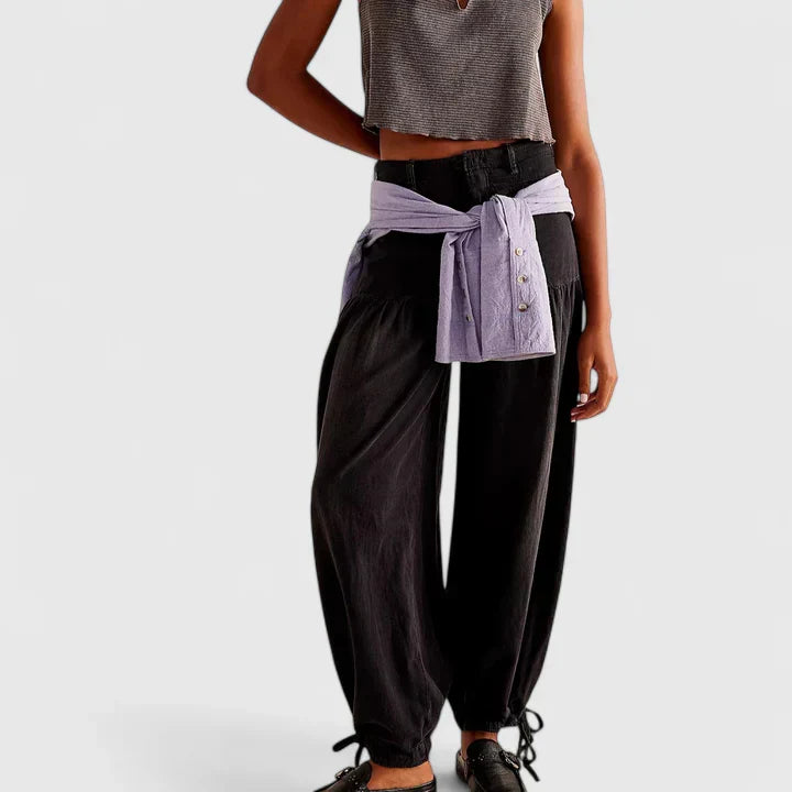 wide-leg pleated Pants