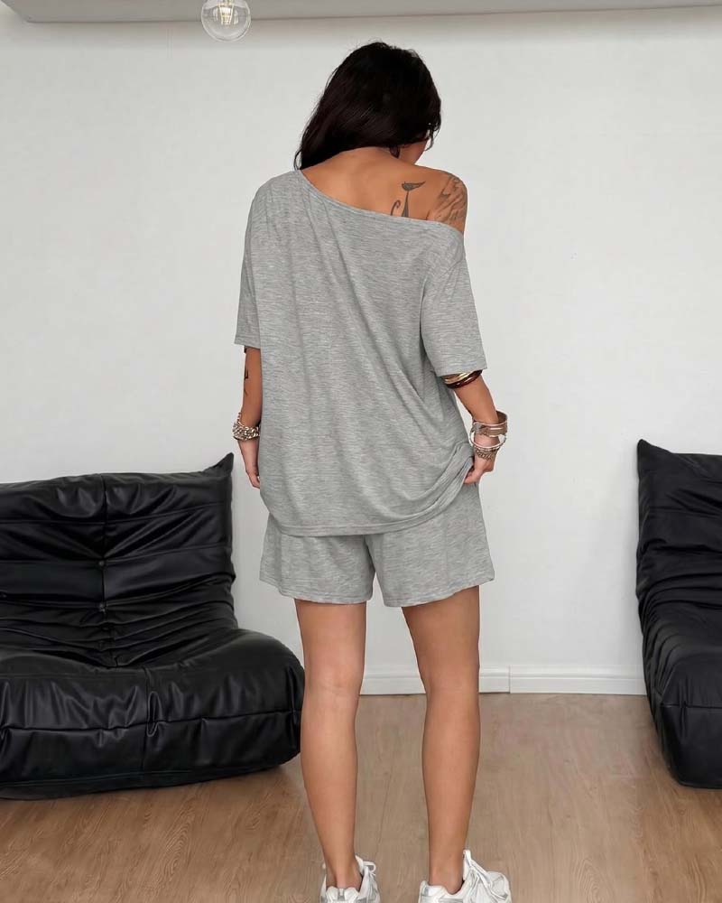 Gray batwing sleeve shorts set, side view