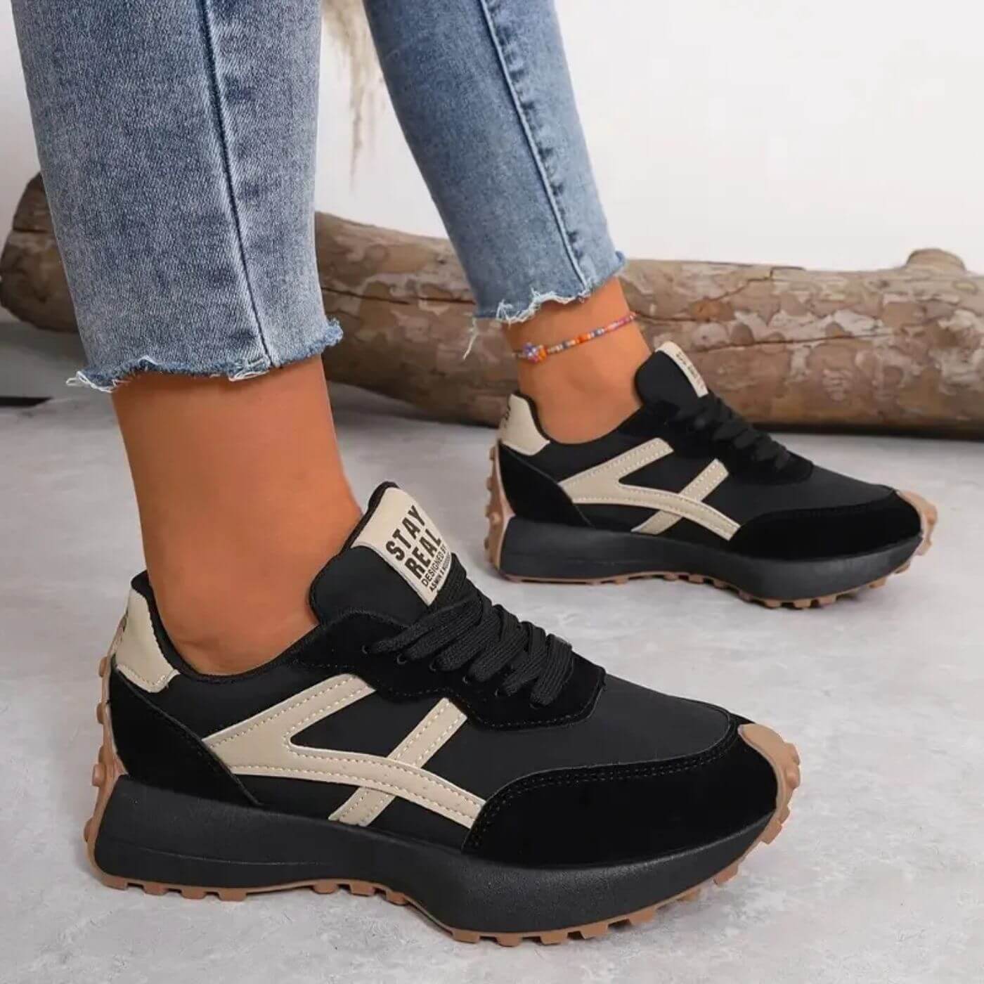 Black orthopedic support Sneakers