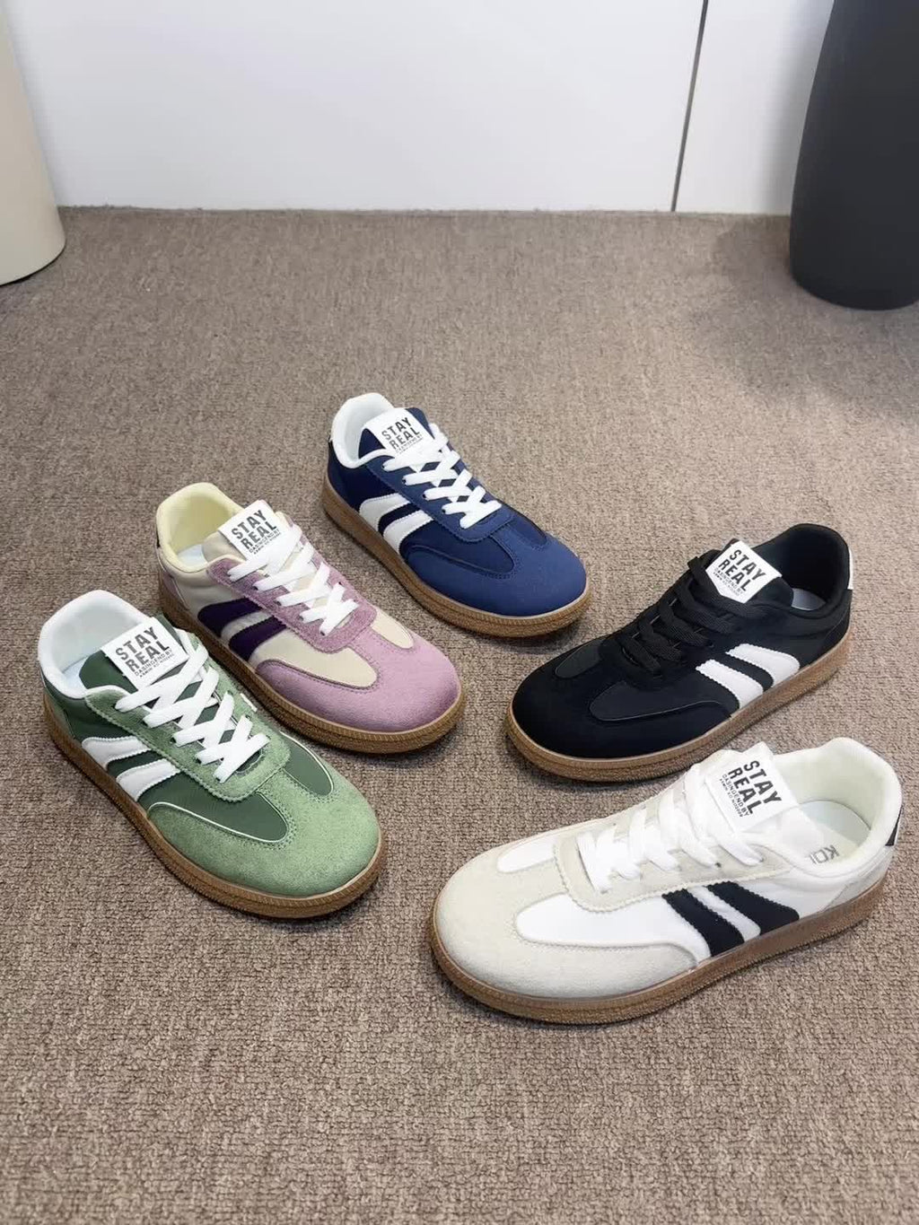 classic lace-up Sneakers