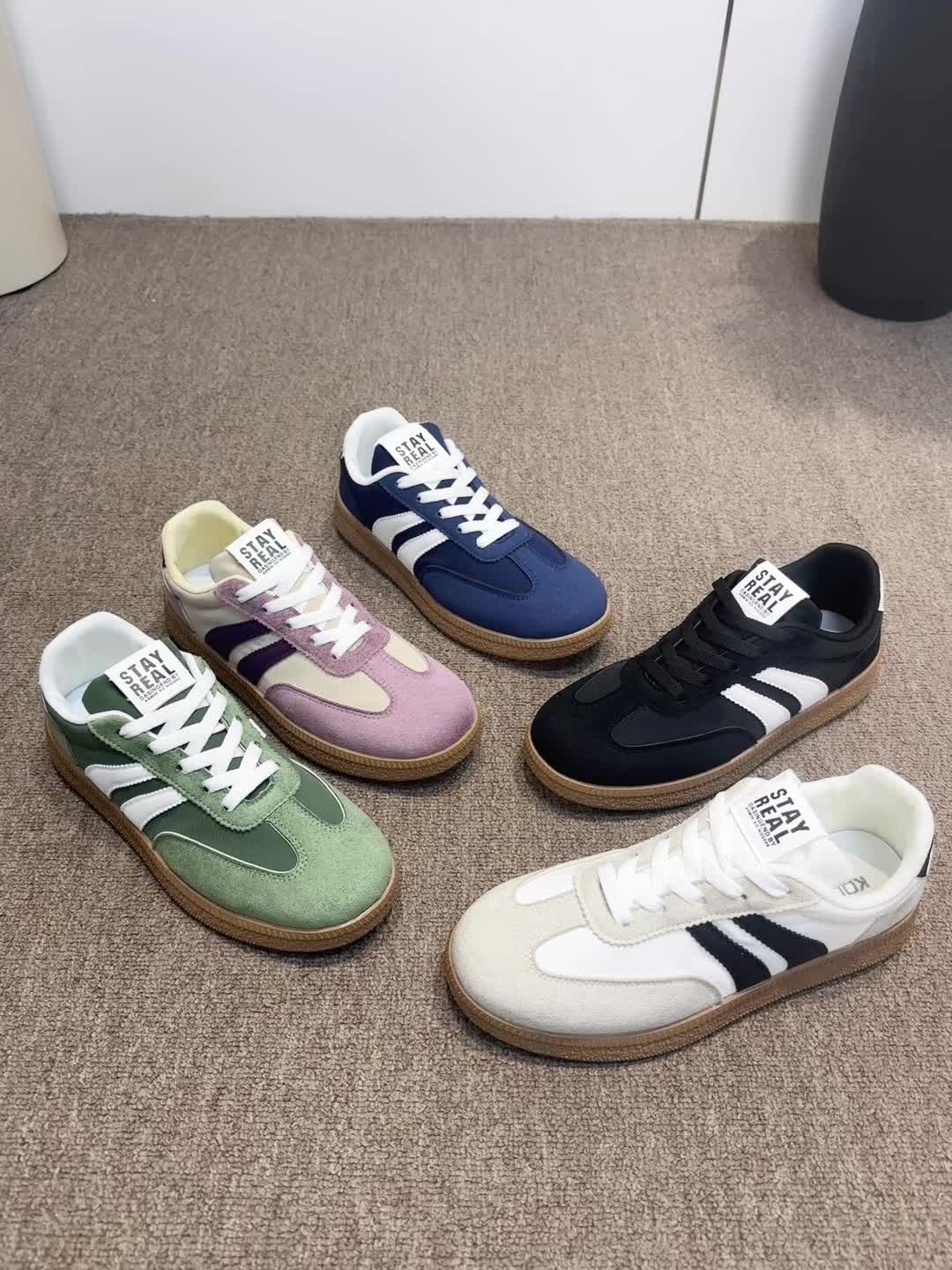 classic lace-up Sneakers
