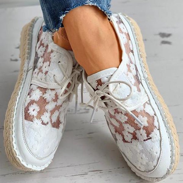 White floral embroidered lace-up Sneakers