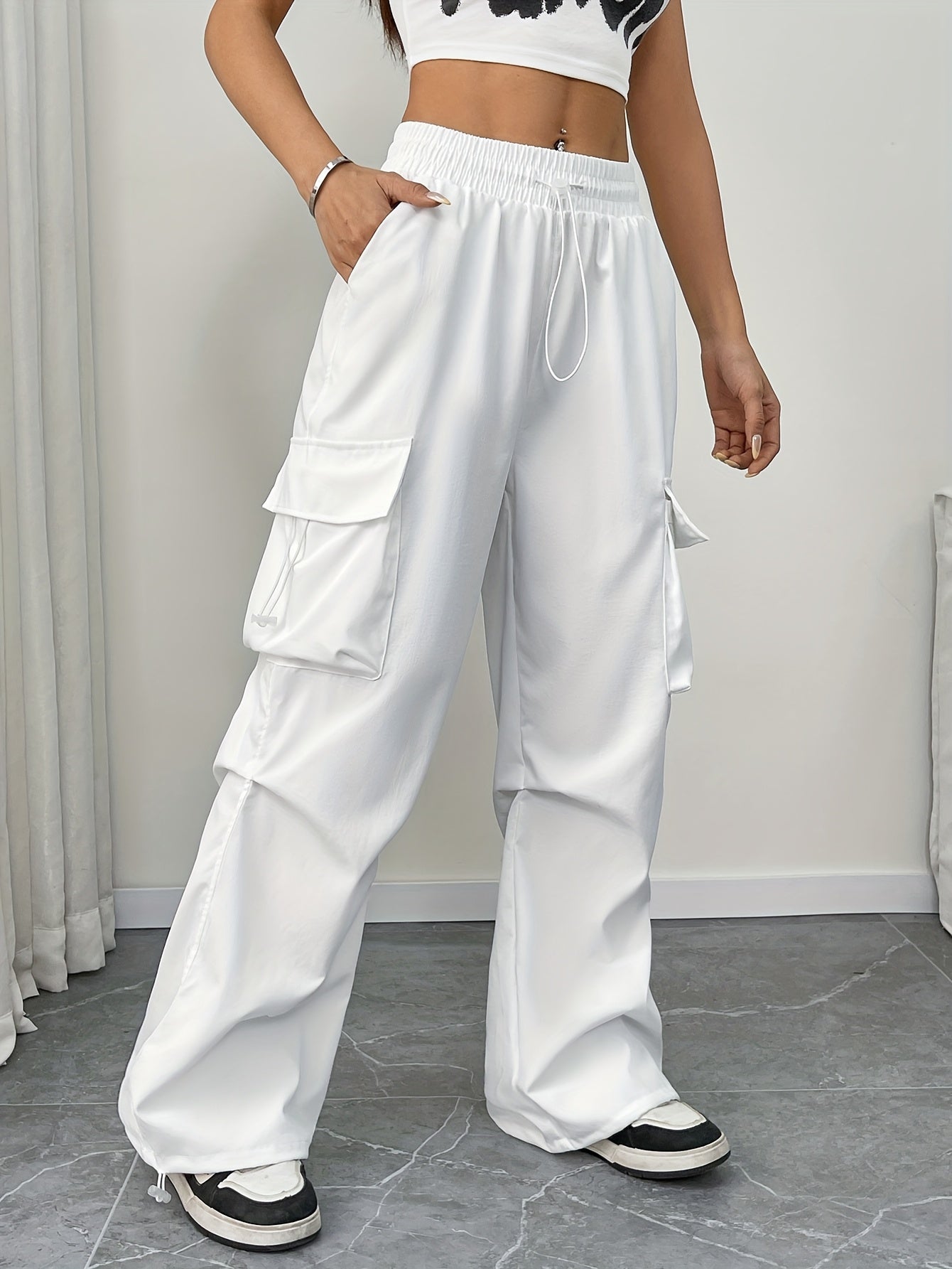 White wide-leg cargo pocket Pants, front view